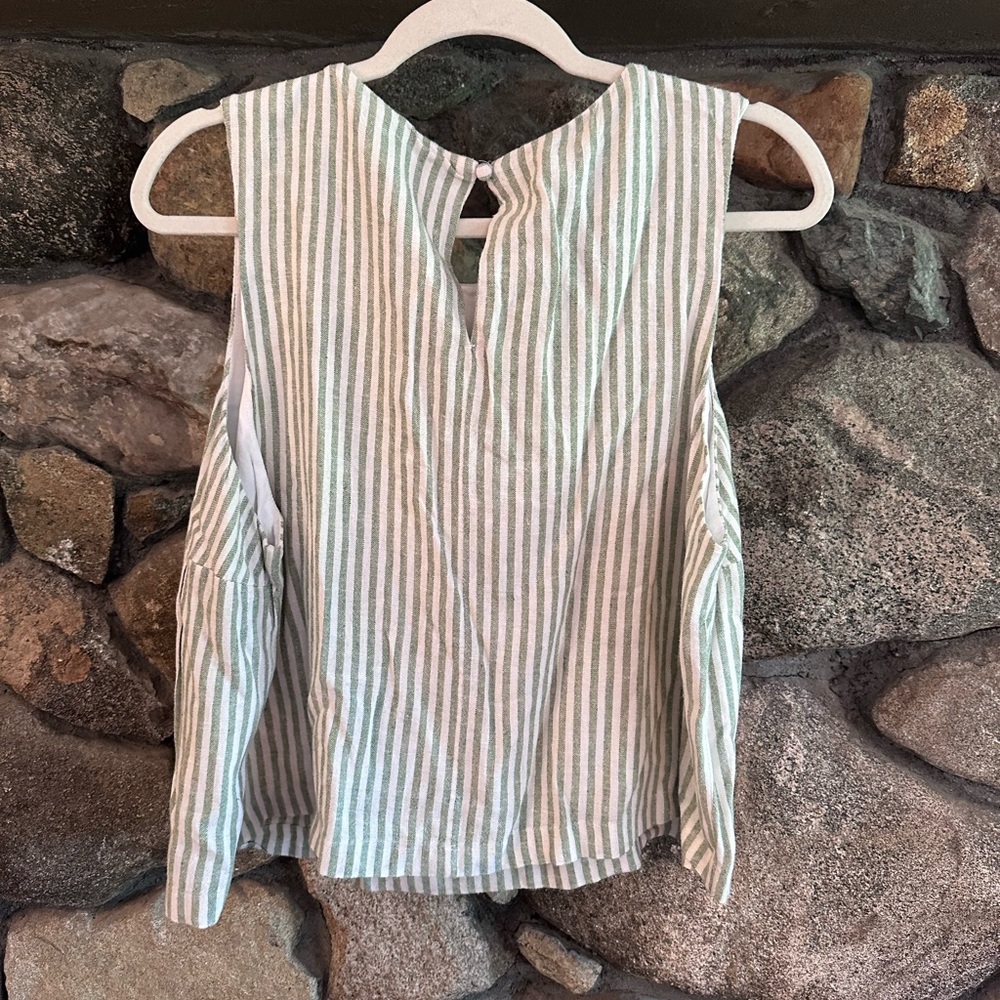 NWOT!! Abercrombie & Fitch Linen Striped Top - Picture 5 of 5